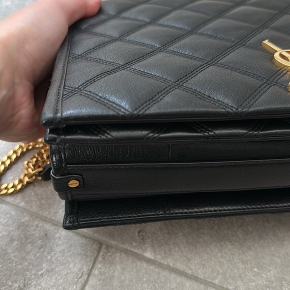 Saint Laurent Becky Handbag - Picture 13 of 17